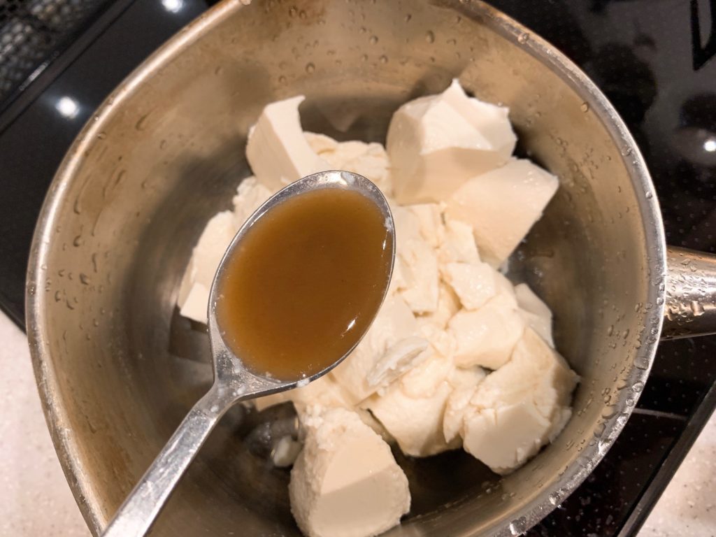 リュウジのバズレシピ　豆腐と玉子のサンラータン